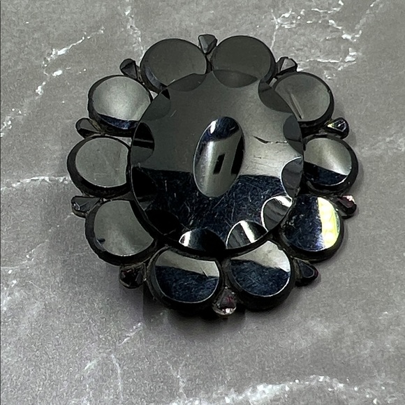 Rare Antique Victorian Black Enamel Mourning Brooch Pin - Picture 2 of 9